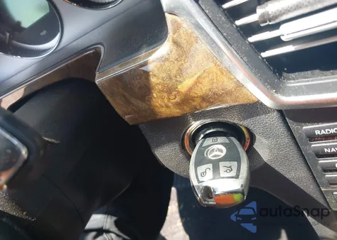 2010 Mercedes-Benz E 350 4Matic from USA, damaged, VIN WDDHF8HBXAA102641